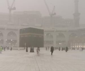 إمارة مكة تعلن مصرع شخصين بسبب الأمطار وتطالب بعدم الخروج من المنازل