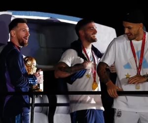 استقبال حافل.. منتخب الأرجنتين يصل بوينس آيرس بعد التوويج بكأس العالم 2022