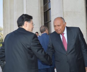 في مقر الوزارة.. مباحثات ثنائية بين وزيري خارجية مصر والصين