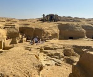الصور الأولى لاكتشافات زاهي حواس في منطقة آثار سقارة