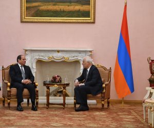 الرئيس السيسي يبحث مع نظيره الأرميني التداعيات الاقتصادية العالمية للأزمة الروسية الأوكرانية