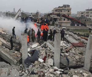 وزارة الخارجية تتابع أوضاع المصريين في تركيا وسوريا في أعقاب الزلزال 