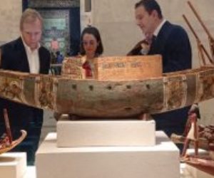 مبعوث الاتحاد الأوروبي للسلام بالشرق الأوسط يزور متحف الحضارة