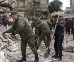 مسؤول سوري للقاهرة الإخبارية: أهل منطقة كاملة تحت الأنقاض لم نبدأ إنقاذهم