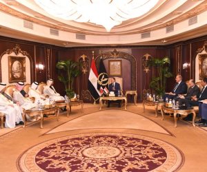 وزير الداخلية يستقبل وفداً أمنياً رفيع المستوى من قيادات وزارة الداخلية القطرية (صور)