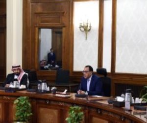 السفير السعودى خلال لقائه رئيس الوزراء: نناقش ضخ مزيد من الاستثمارات فى مصر