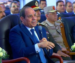 السيسي: نخلي بالنا من سيناء ونموت علشانها (فيديو)
