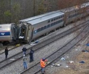 استقالة وزير النقل اليونانى بعد حادث تصادم قطارين ومصرع 36 شخصًا