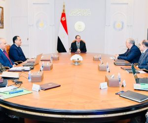 الرئيس السيسي يجتمع مع رئيس الوزراء ووزير الزراعة ووزير الموارد المائية والري
