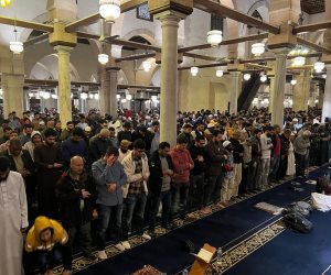 الجامع الأزهر كامل العدد بآلاف المصلين من مختلف دول العالم في تاسع ليالي رمضان 