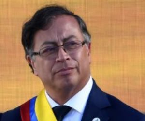 الرئيس الكولومبى يؤكد رفضه توريد الأسلحة إلى أوكرانيا