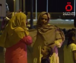 القاهرة الإخبارية تعرض تقريرا عن معبر أرقين منفذ السودانيين لتجاوز أصوات الرصاص