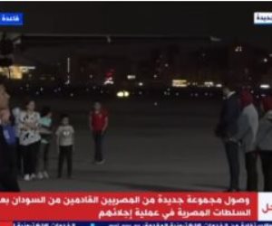 قاعدة شرق القاهرة تستقبل آخر طائرة اليوم تقل مصريين قادمين من السودان
