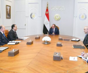 الرئيس السيسى يجتمع مع مجلس الوزراء لمتابعة مشروعات تطوير مناطق القاهرة التاريخية
