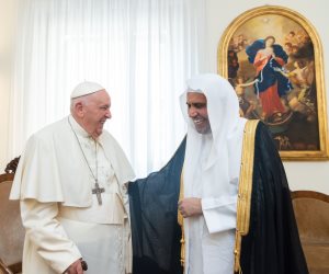 بابا الفاتيكان يستضيف أمين عام رابطة العالم الإسلامي 