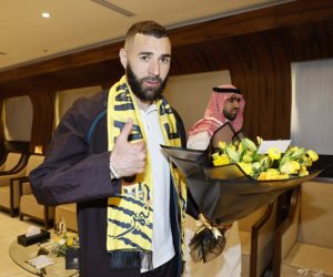 كريم بنزيما يصل السعودية لبدء مسيرته مع اتحاد جدة.. صور