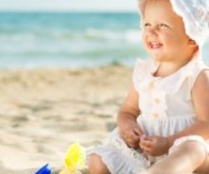 كيف تحمى طفلك من أشعة الشمس في الصيف