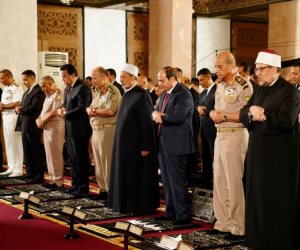 فيديو.. شاهد الرئيس السيسي يؤدى صلاة العيد بمسجد القوات الجوية احتفالا بمرور 10 سنوات على 30 يونيو