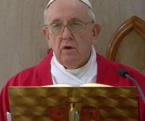 بابا الفاتيكان: السماح بحرق المصحف أمر مرفوض ومدان 