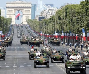  فرنسا تحتفل بعيدها الوطنى واستعراض عسكرى ضخم "فيديو"