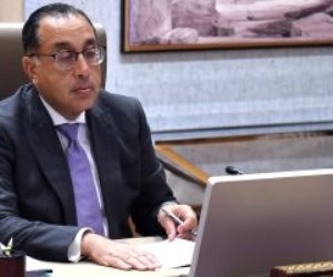 رئيس الوزراء: لا يمكن قطع أو تخفيف الكهرباء عن المناطق السياحية أو الساحلية