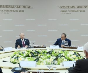 غداء عمل بين الرئيس السيسي وبوتين على هامش انعقاد القمة الأفريقية الروسية الثانية بمدينة سان بطرسبرج.