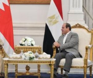 الرئيس السيسى يبحث مع عاهل البحرين فى مدينة العلمين العلاقات بين البلدين