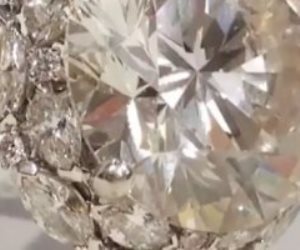 حدث في مطار برشلونة .. سرقة مجوهرات بقيمة 10 ملايين دولار 