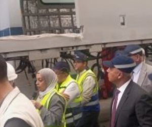 «الوزير» يتسلم مترو أنفاق صنع في مصر بمصنع سيماف