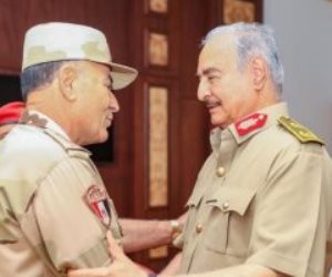 توجيهات رئاسية.. رئيس أركان القوات المسلحة المصرية يصل ليبيا لتنسيق المساعدات