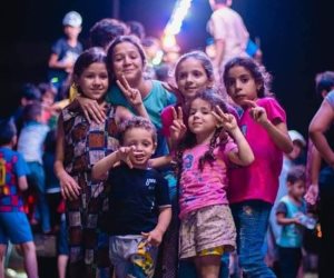 أطفال ليبيا يحتفلون بالمولد النبوي الشريف رغم الفاجعة .. صور