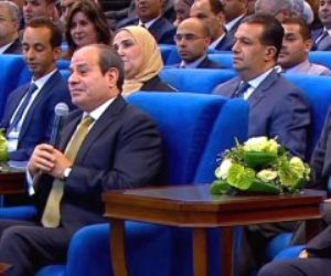 الرئيس السيسى يشاهد فيلمًا مصورا حول إنجازات وزارة الرى فى 9 سنوات