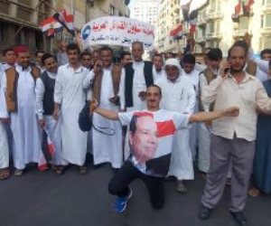 مسيرة للقبائل العربية تصل ميدان القائد إبراهيم بالإسكندرية لدعم الرئيس