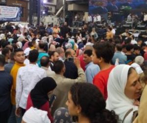 آلاف الحشود تجوب القاهرة والجيزة للاحتفال بنصر أكتوبر ودعم ترشح السيسي