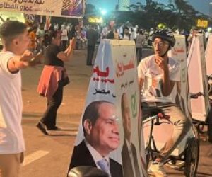 مسيرة بالدراجات تجوب ميدان الجلاء بلافتات "السيسي حبيب المصريين" لدعم الرئيس