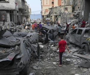 إسرائيل تدمر غزة.. أسوشيتدبرس: المباني تحولت إلى ركام من الخرسانة.. صور