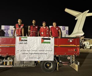 الهلال الأحمر المصرى يستقبل طائرة مساعدات طبية إماراتية لإيصالها لفلسطين