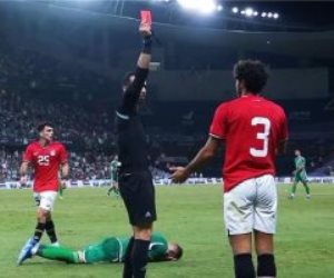 منتخب مصر يتعادل سلبيا أمام الجزائر فى الشوط الأول رغم طرد محمد هاني