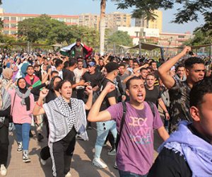 لليوم الثاني على التوالي.. مظاهرات حاشدة بالجامعات المصرية دعماً للقيادة السياسية ورفضاً للعدوان على غزة