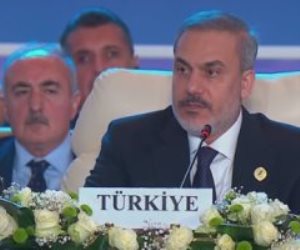 وزير خارجية تركيا: يجب أن يكون هناك التزام بالقانون الدولي والسماح بإيصال المساعدات الإنسانية إلى غزة