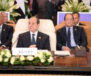 تصريحات الرئيس السيسي خلال قمة القاهرة للسلام تتصدر عناوين الصحف العالمية