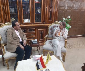 محافظ شمال سيناء يلتقي سفيرة كولومبيا في القاهرة خلال زيارتها لاستقبال طائرة مساعدات لغزة بالعريش (صور)
