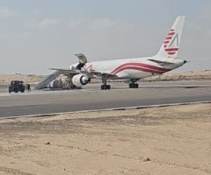 مطار العريش يستقبل طائرة مساعدات جزائرية استعدادا لنقلها إلى قطاع غزة