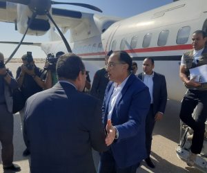 محافظ شمال سيناء يستقبل رئيس مجلس الوزراء والوفد المرافق له خلال زيارته العريش والشيخ زويد 