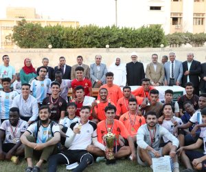 رئيس جامعة الأزهر يكرم الفائزين في دوري منافسات كرة القدم ويتابع اللمسات النهائية لنزل الشباب