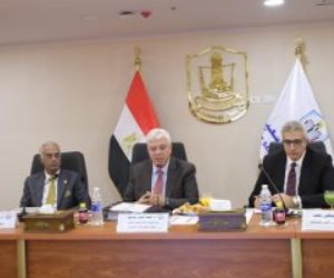 وزير التعليم العالي يعلن البدء فى خطوات إنتاج دواءين مصريين جديدين