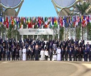 الرئيس السيسى يشارك فى صورة تذكارية مع القادة والزعماء المشاركين بقمة المناخ