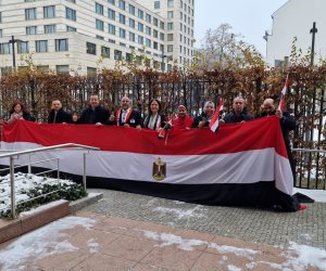 المصريون بألمانيا يتحدون تساقط الثلوج ويصوتون بانتخابات الرئاسة 2024.. صور