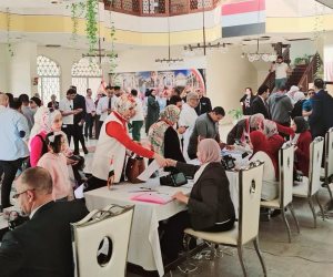 المصريون بسلطنة عمان يدلون بأصواتهم بانتخابات الرئاسة 2024