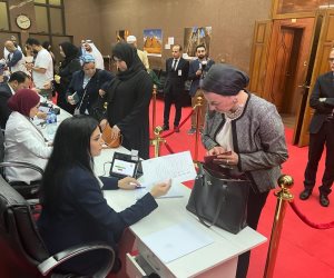 وزيرة البيئة تدلي بصوتها في انتخابات الرئاسة 2024 بمقر لجنة دبي | صور